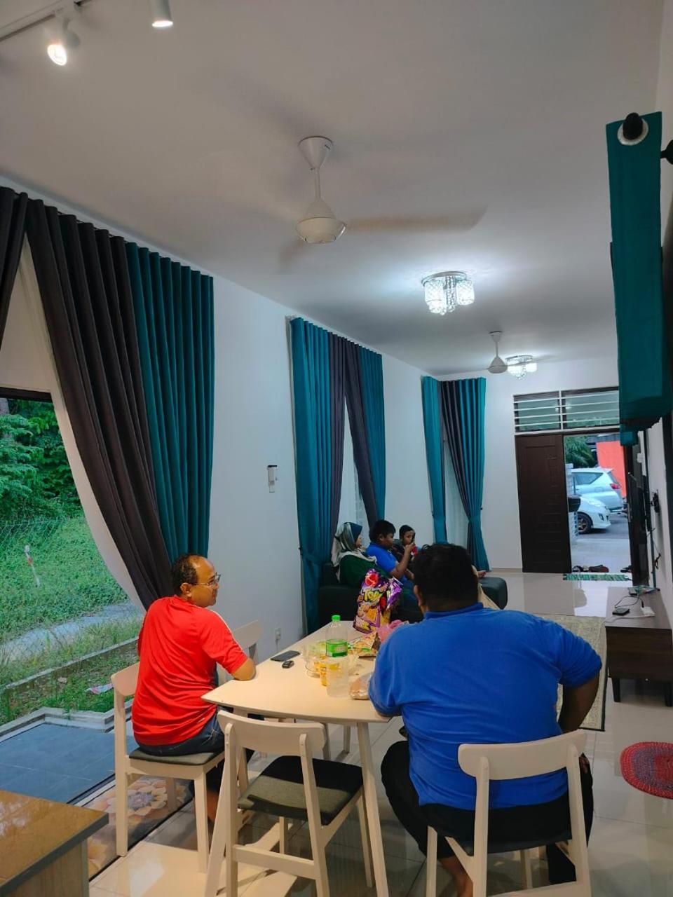 Aiman'S Rose Homestay Teluk Panglima Garang 外观 照片