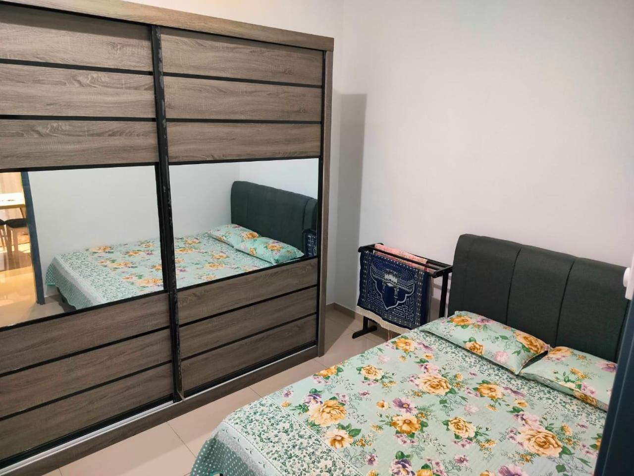 Aiman'S Rose Homestay Teluk Panglima Garang 外观 照片