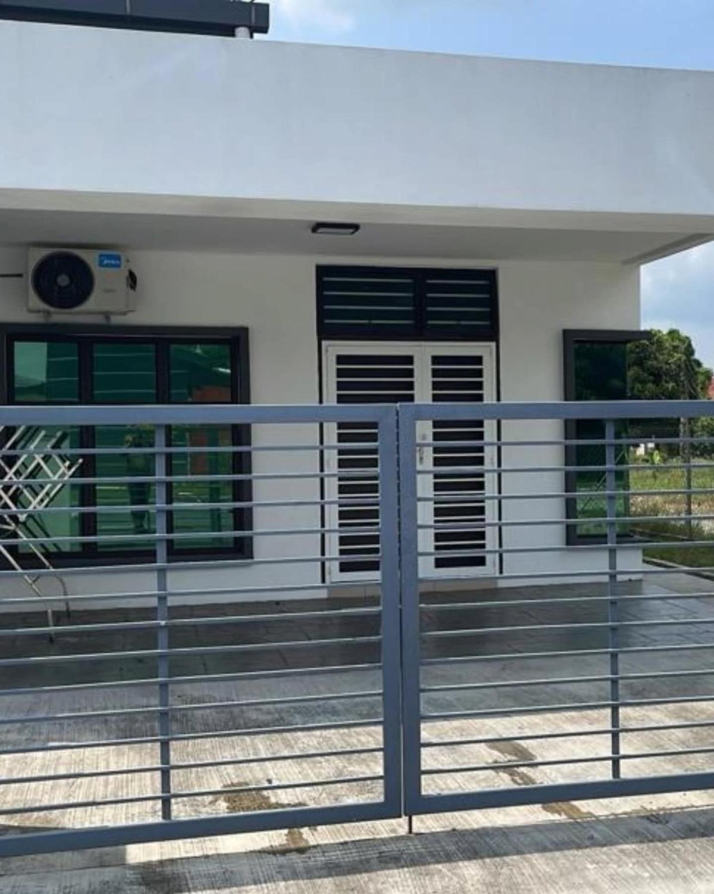 Aiman'S Rose Homestay Teluk Panglima Garang 外观 照片